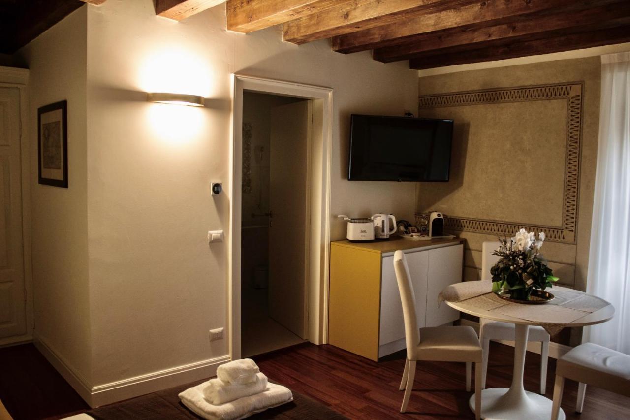Cavour44 - Palazzo Canossa Apartamento Verona