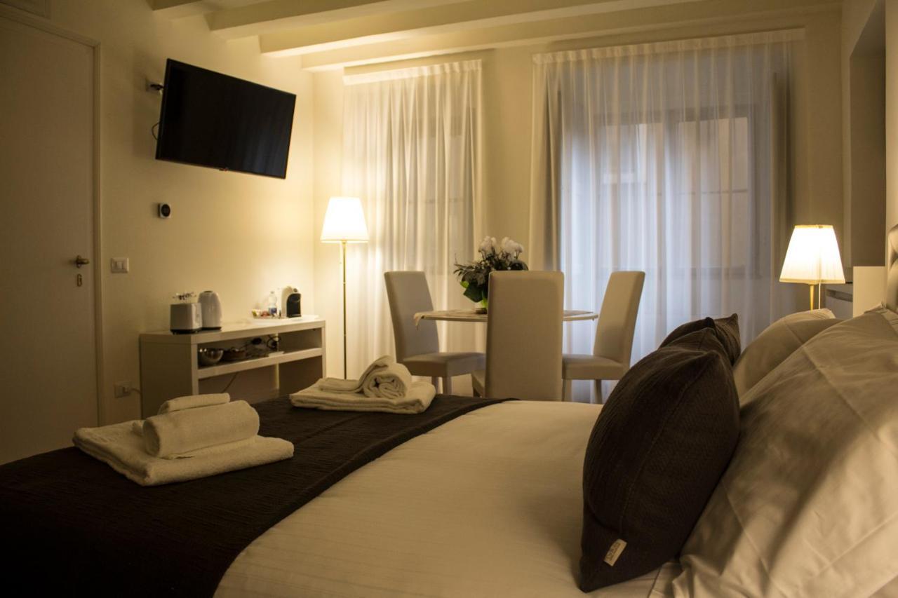 Cavour44 - Palazzo Canossa Apartamento Verona